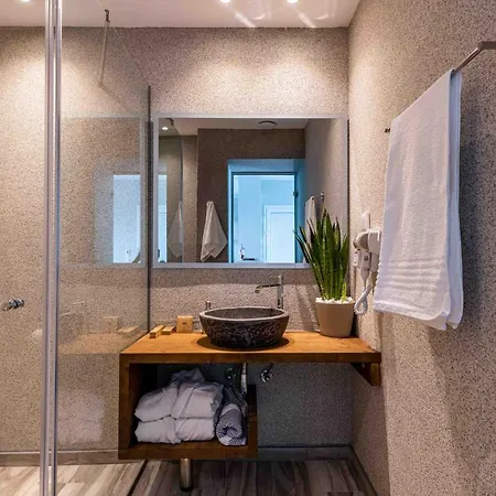Valtes Luxurious Apartments Mpoukaris Exterior photo